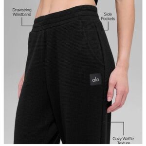 Alo Waffle Weekend Escape Jogger NWT